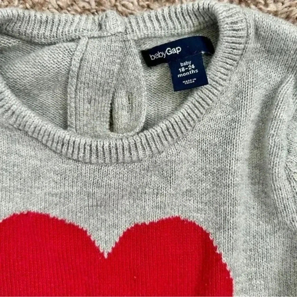 babyGap I Girls Gray Heart Peplum Sweater I‎ Size 18-24 Months I EUC